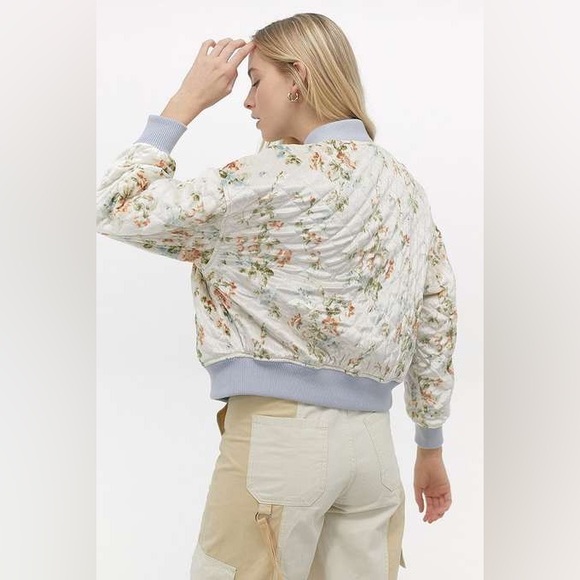 ✨URBAN OUTFITTERS REVERSIBLE BOMBER JACKET - Picture 1 of 10